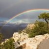 De regenboogbrug: verbinding tussen hemel en aarde 1827729-the-rainbow-over-the-crand-canyon-arizona