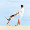 Inspiratie en intuïtie (deel 1) Father-playing-with-daughter-on-beach-123RF-18787774_ml-960x412px