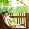 Open je zintuigen Girl-Reclining-Chair-Veranda-20705518_ml-450x450px
