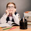 Laag opgeleid? Praktisch geschoold! En wat eraan vooraf gaat… 39762640-school-child-boy-in-glasses-1201x628px-q40